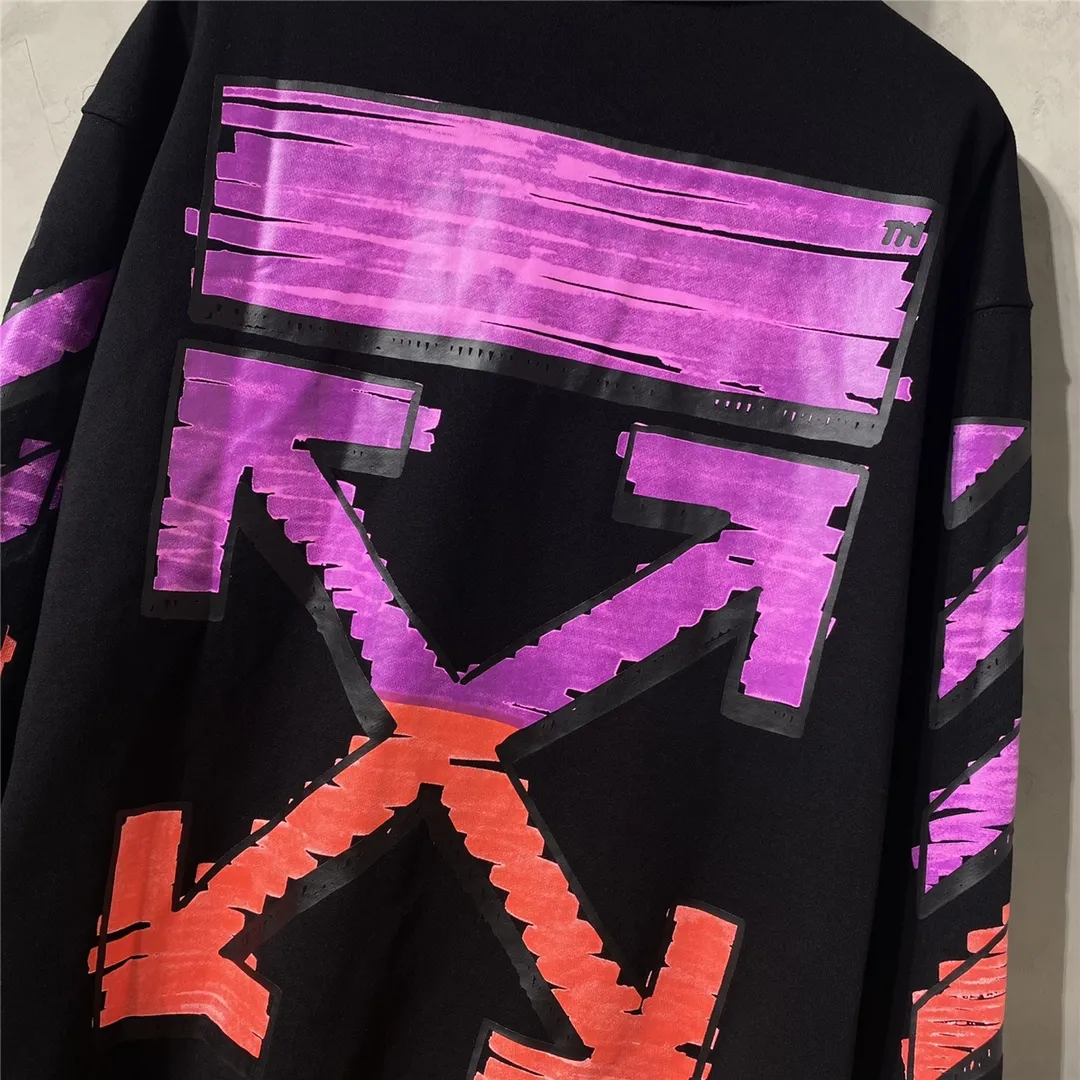 The top tested version OFFWHITE OW marker pen purple orange graffiti arrow same style pure cotton loose pullover round neck zipper jacket sweatshirt for male and female couples The craftsmanship of this model can be said to be very difficult. There is a direct comparison between our home and many versions on the market. You can more clearly distinguish between good and bad just by looking at the prints. This printing uses Kornit's digital direct-injection process. The entire printing effect is like drawing lines with a marker pen. The imitation effect can achieve the same visual effect as the real thing. The main reason is that the color transition of this printing is too small, which makes it impossible to directly copy the pattern when scanning. The image must be manually enlarged more than 40 times, and then adjusted bit by bit to add a soft color (white) effect. The fabric is made of 480g large fish scale pure cotton terry dyed in a vat, which is a big launch and has a full drape. Full set of customized accessories, washed, labeled. Guaranteed to be the top product on the market.  Color: Black Size: XS-L Size Chart